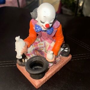 1982 Vintage Magician Clown Doves Figurine from Top Hap Toscany Collection Clean